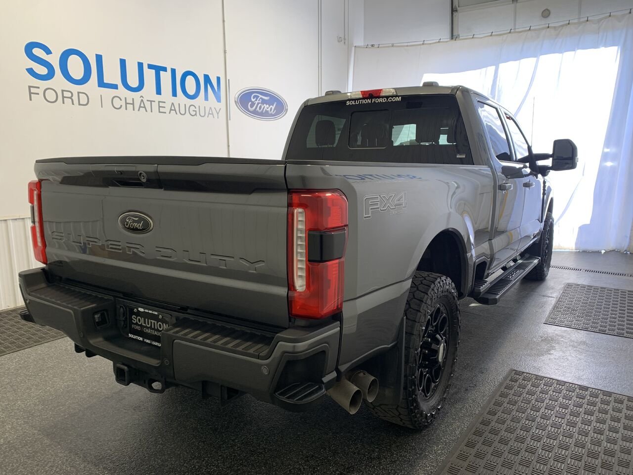 2026 Ford Super Duty F-250 SRW XLT cabine 6 places 4RM caisse de 6,75 pi Grey Châteauguay - photo #10