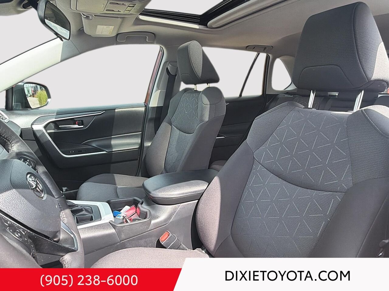 2021 Toyota RAV4 XLE AWD / HEATED SEATS / MOONROOF / ALLOY WHEELS / CARPLAY AND ANDROID AUTO Ruby Flare Pearl Mississauga - photo #8