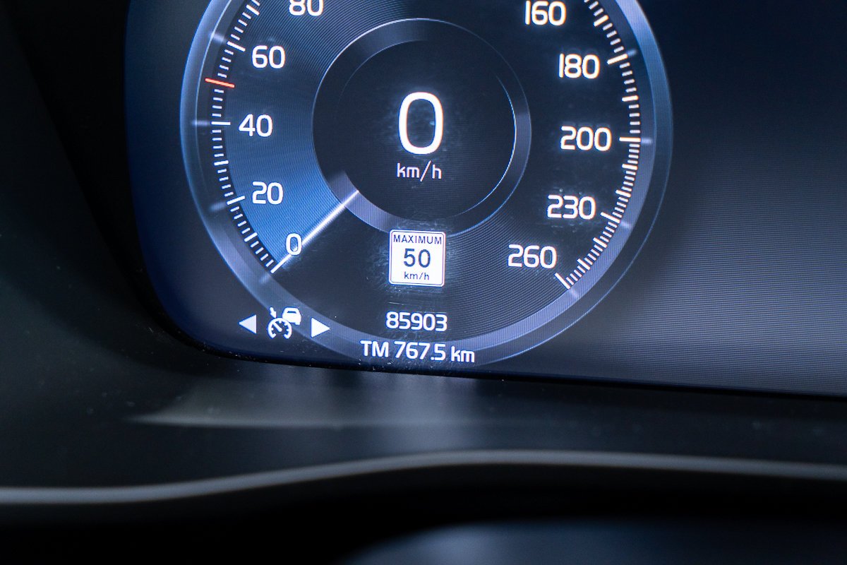 Volvo XC40 T5 R-DESIGN CLIMAT ADVANCED HARMAN KARDON 2022 Argent Montréal - photo #21