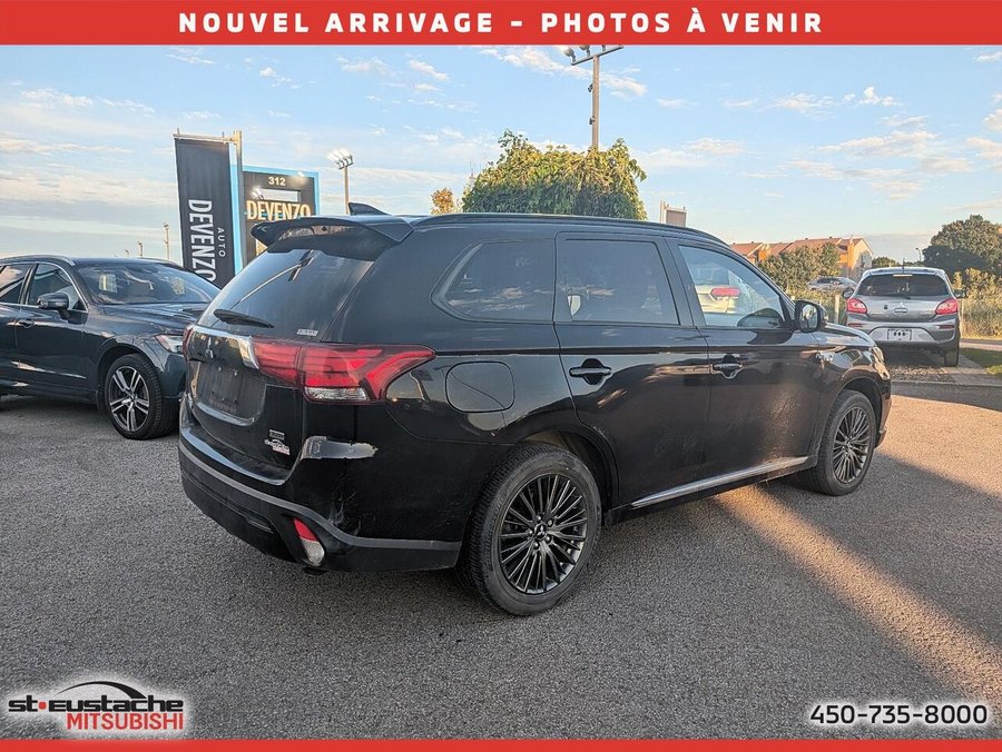 Mitsubishi Outlander PHEV Black Edition Traction Intégrale-cuir-toit ouvrant-sièges et volant chauffants 2022 Noir