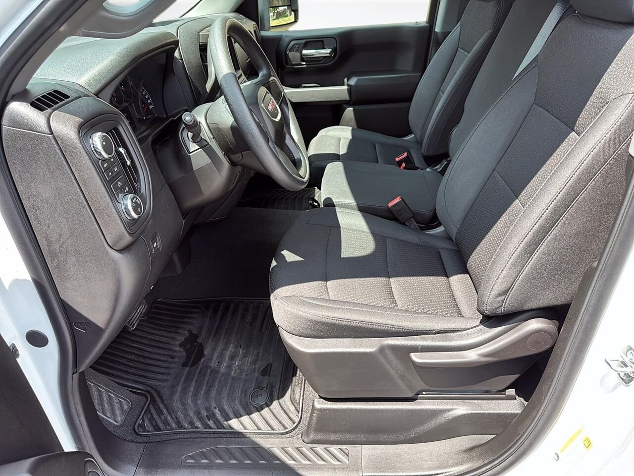 GMC Sierra 1500 Pro cabine multiplace 4RM 157 po 2026 Blanc Saint-Hyacinthe - photo #7