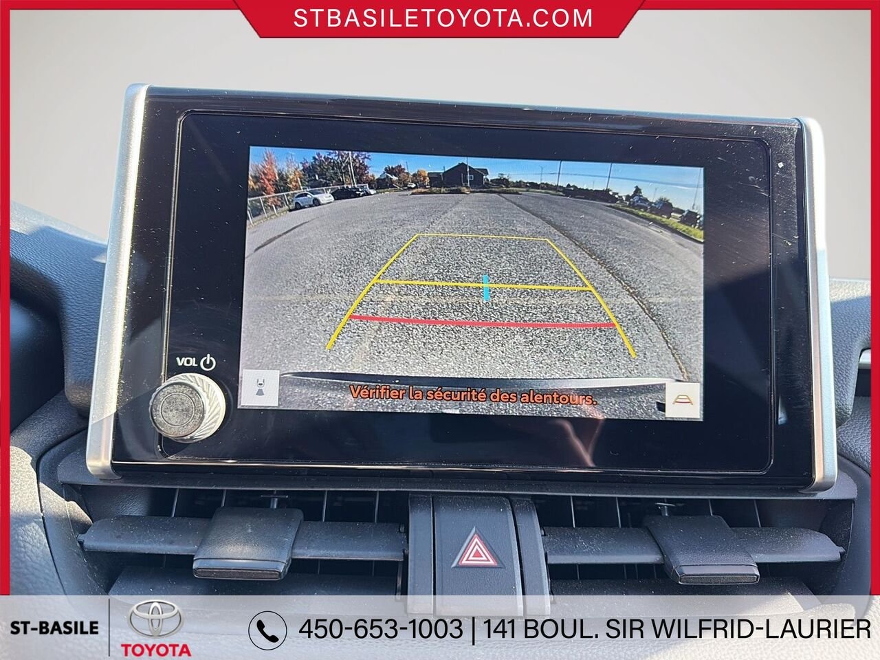 2024 TOYOTA RAV4 Blue Saint-Basile-le-Grand - photo #19