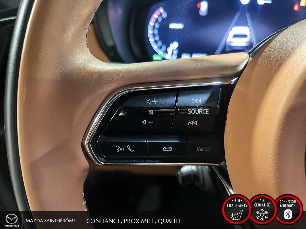 Mazda CX-90 hybride léger Signature | TOIT PANORAMIQUE | AWD | CUIR NAPPA | SIEGES CAPITAINES 2024 Gris Saint-Jérôme - photo #14
