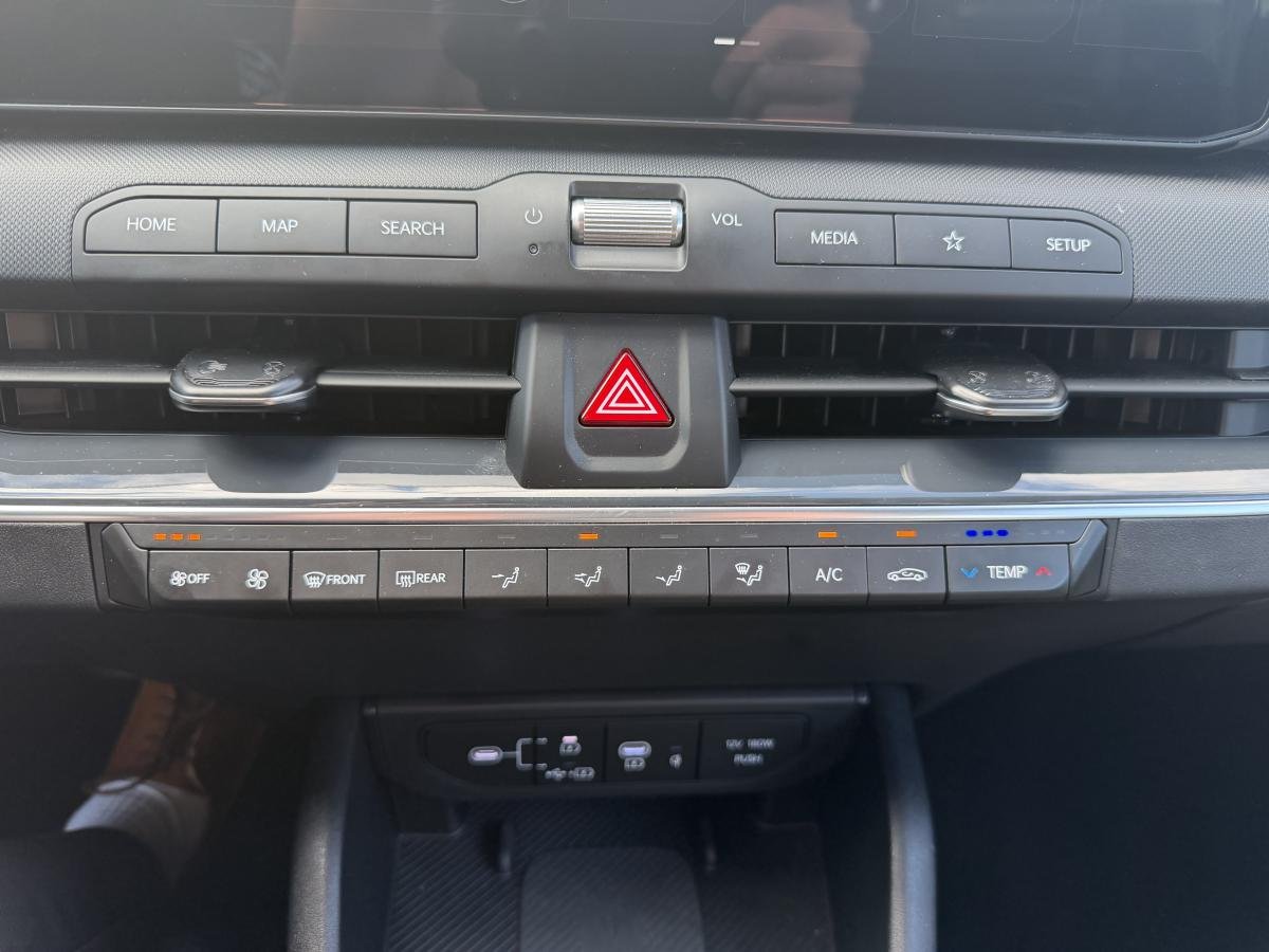 2025 Kia K4 White  - photo #13