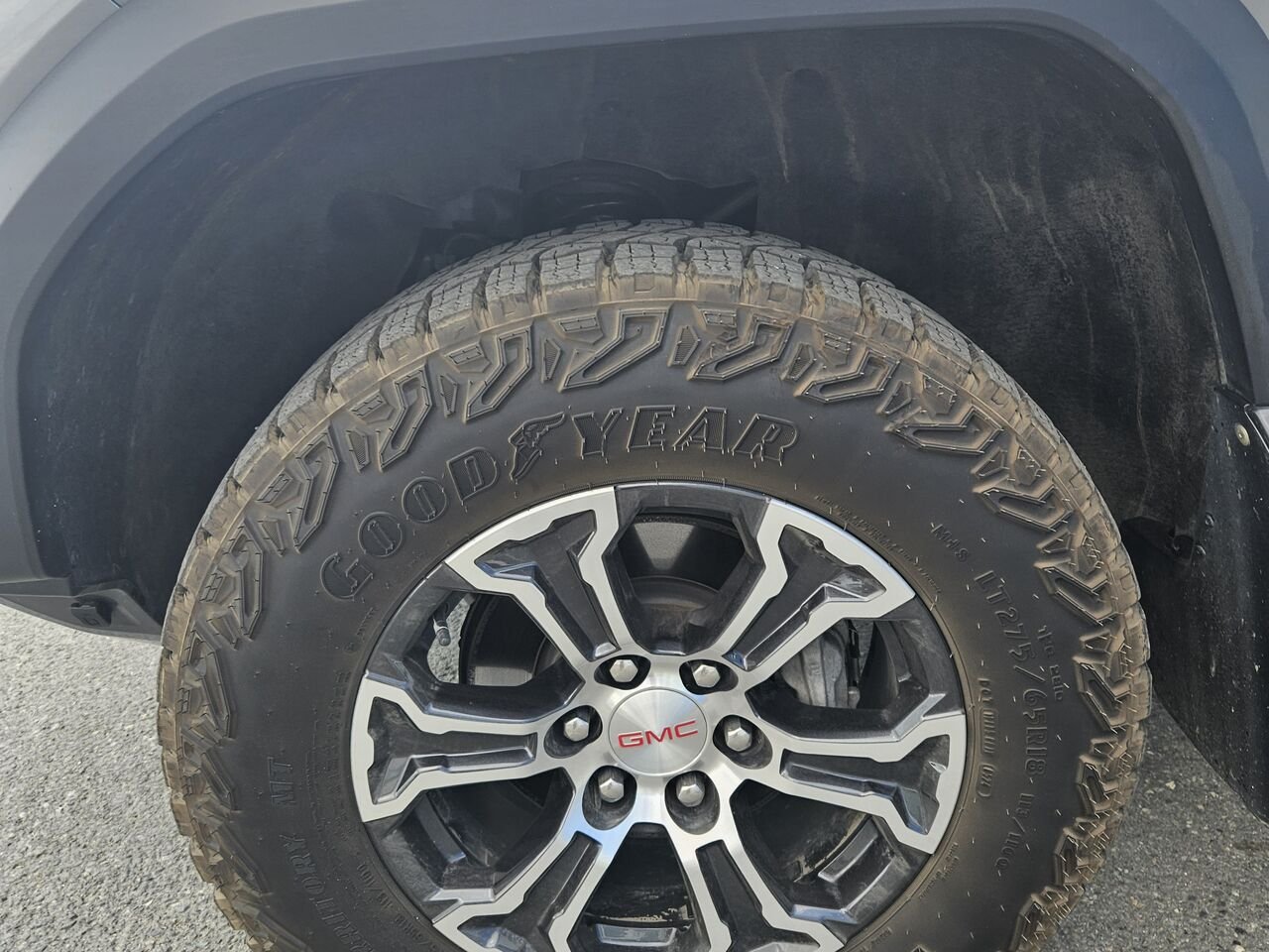 2024 GMC Canyon AT4 cabine multiplace 4RM Grey Thetford Mines - photo #17