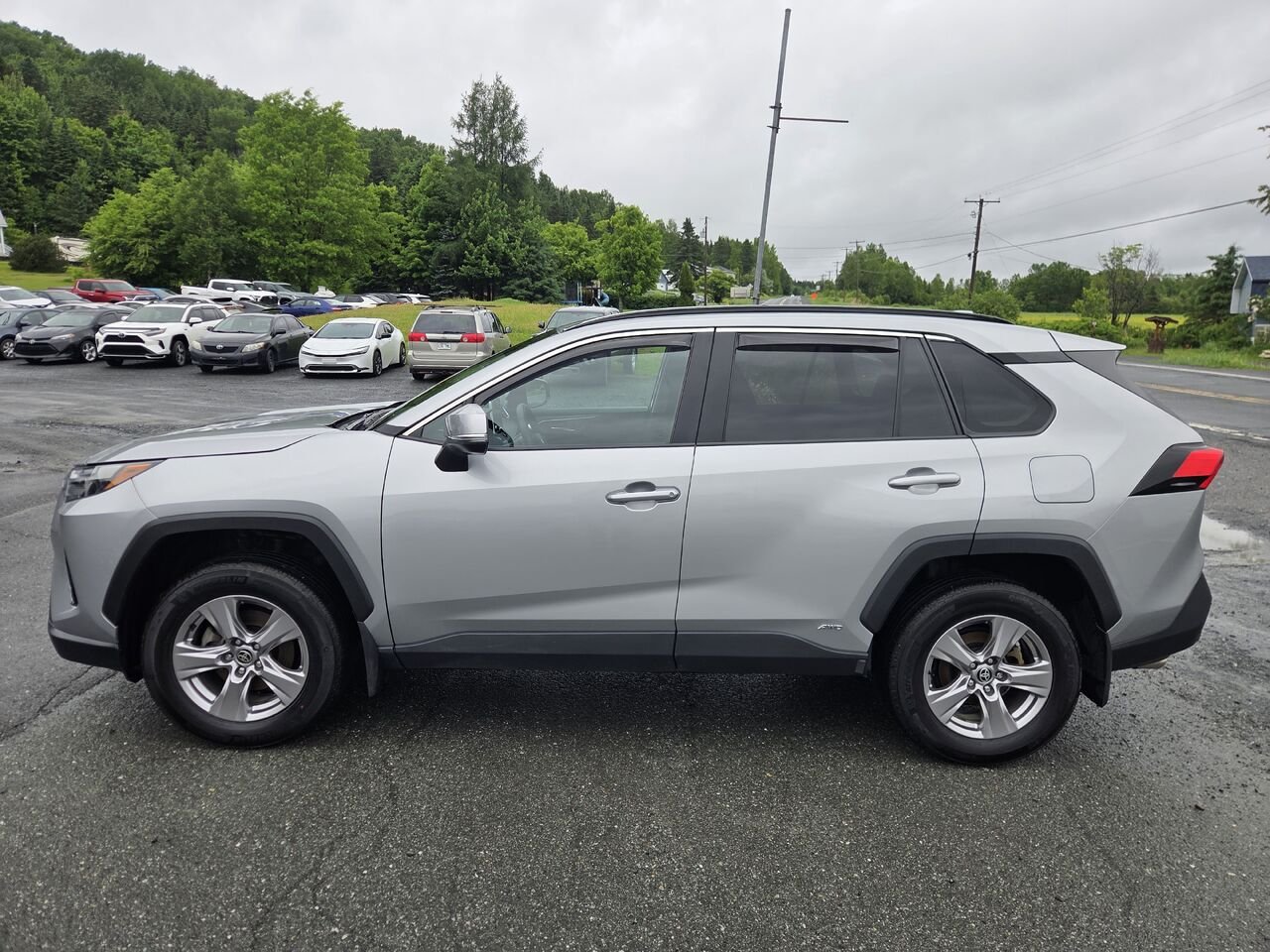 Toyota RAV4 hybride XLE TI 2023 Ciel argent métallisé Lac-Etchemin - photo #1