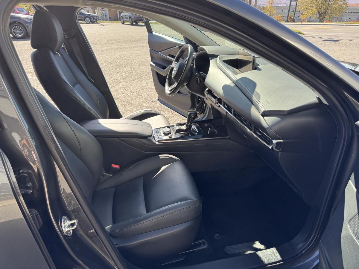2024 Mazda CX-30 Grey Lac Mégantic - photo #13