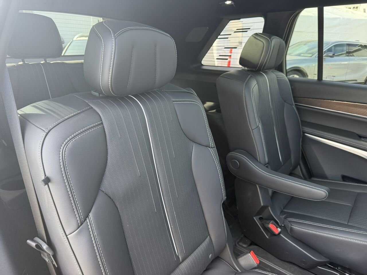 Cadillac VISTIQ Sport AWD FINANCEMENT À PARTIR 3.99% 2026 Noir Laval - photo #17