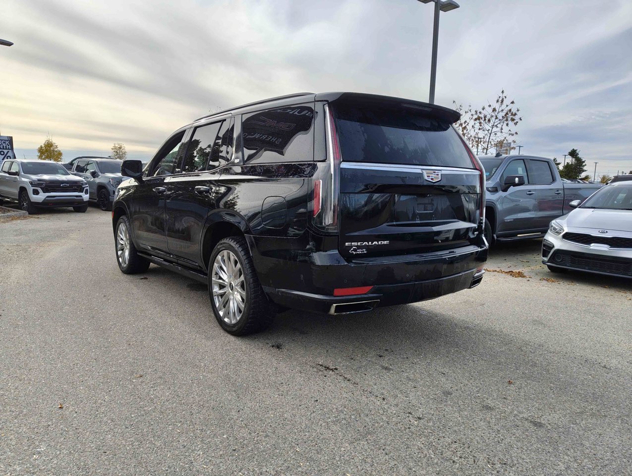 2021 Cadillac Escalade 4WD 4dr Premium Luxury Black Sherwood Park - photo #4