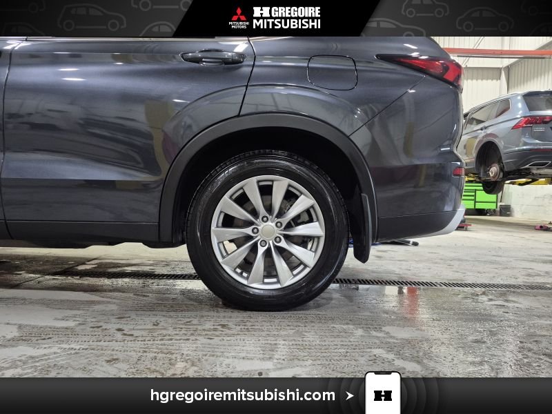2025 Mitsubishi Outlander Plug-In Hybrid Grey Blainville - photo #11