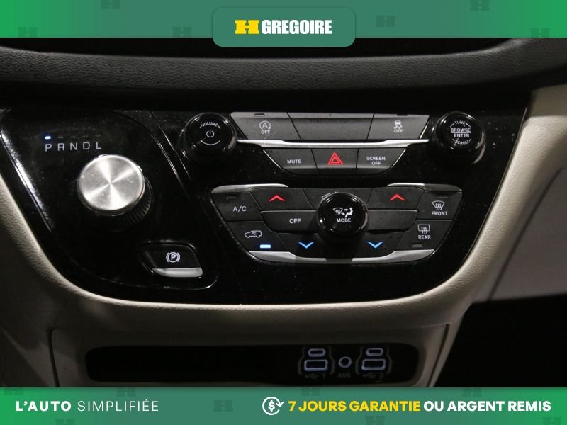 2023 Chrysler Grand Caravan White Blainville - photo #24