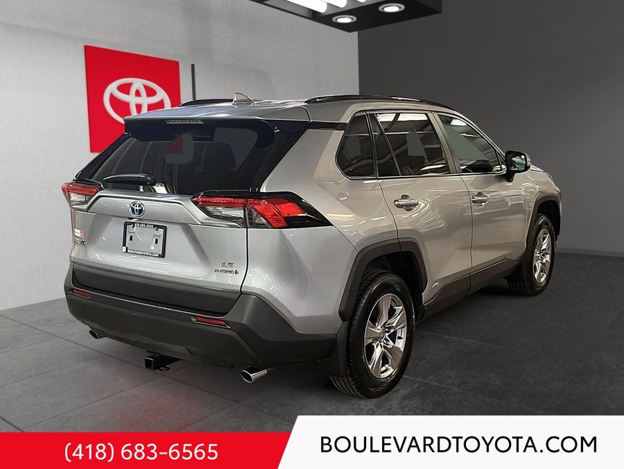 Toyota RAV4 HYBRIDE, LE, AWD 2022 Argent