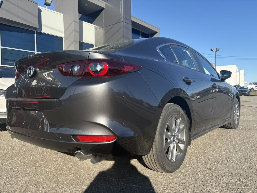 MAZDA Mazda3 GX TA 2026 Gris mécanique métallisé