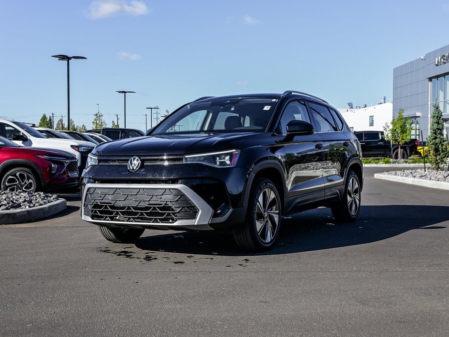 2025 Volkswagen Taos Comfortline 4Motion 1.5T | Heated Leatherette Bucket Seats Black
