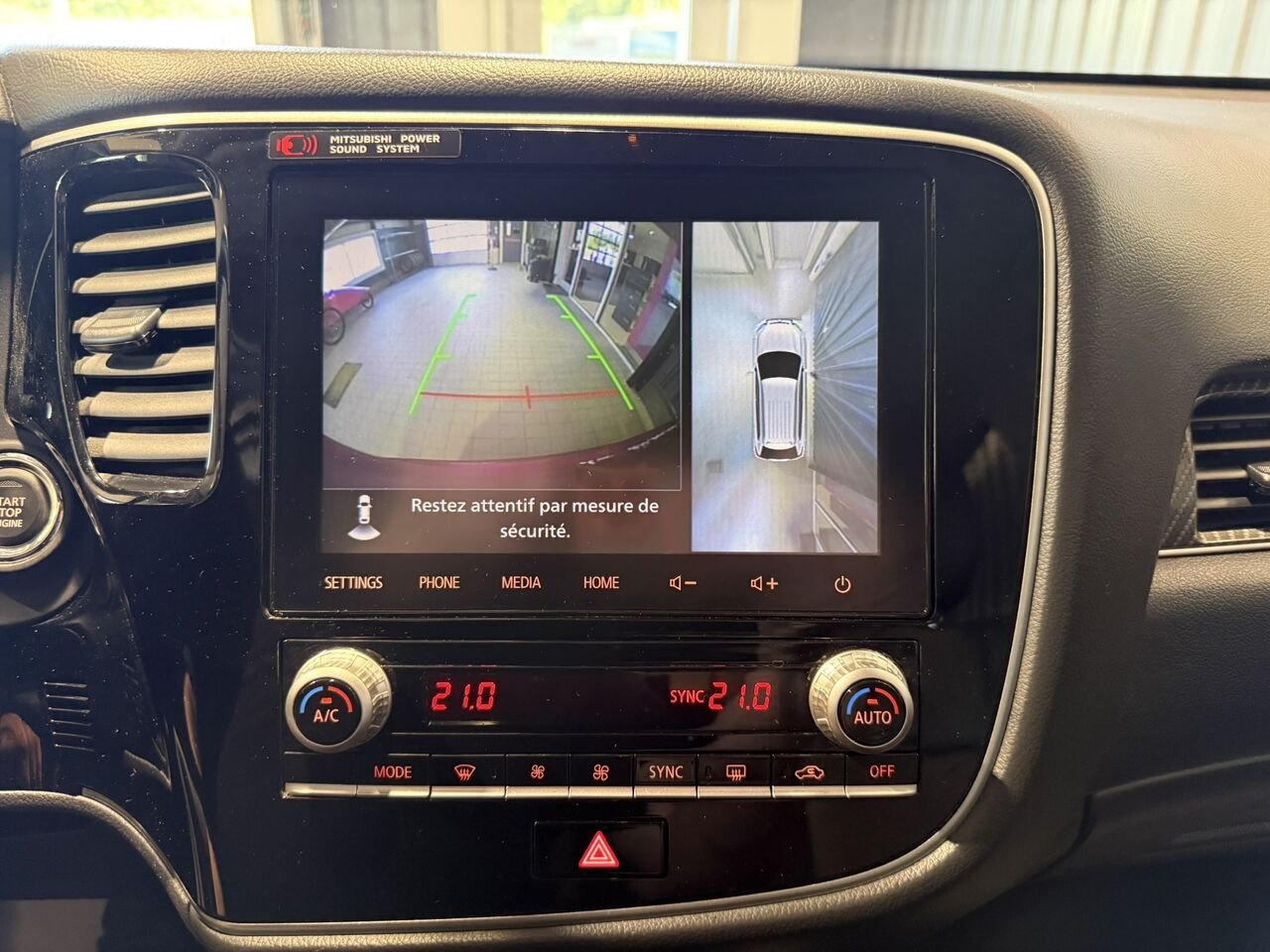 2020 Mitsubishi Outlander Red Rouyn-Noranda - photo #17
