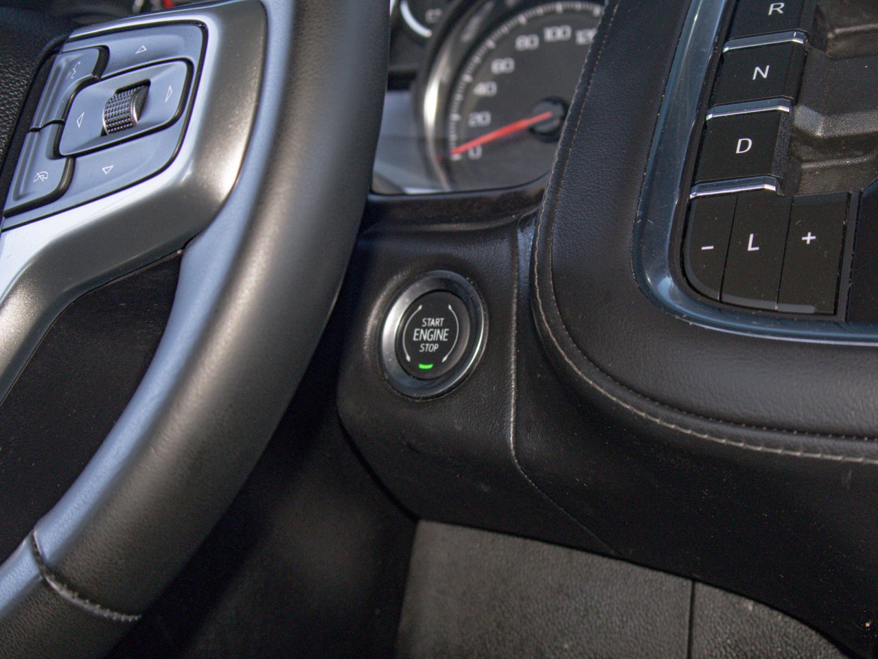 2024 Chevrolet Tahoe 4WD 4dr LS Black Sherwood Park - photo #24