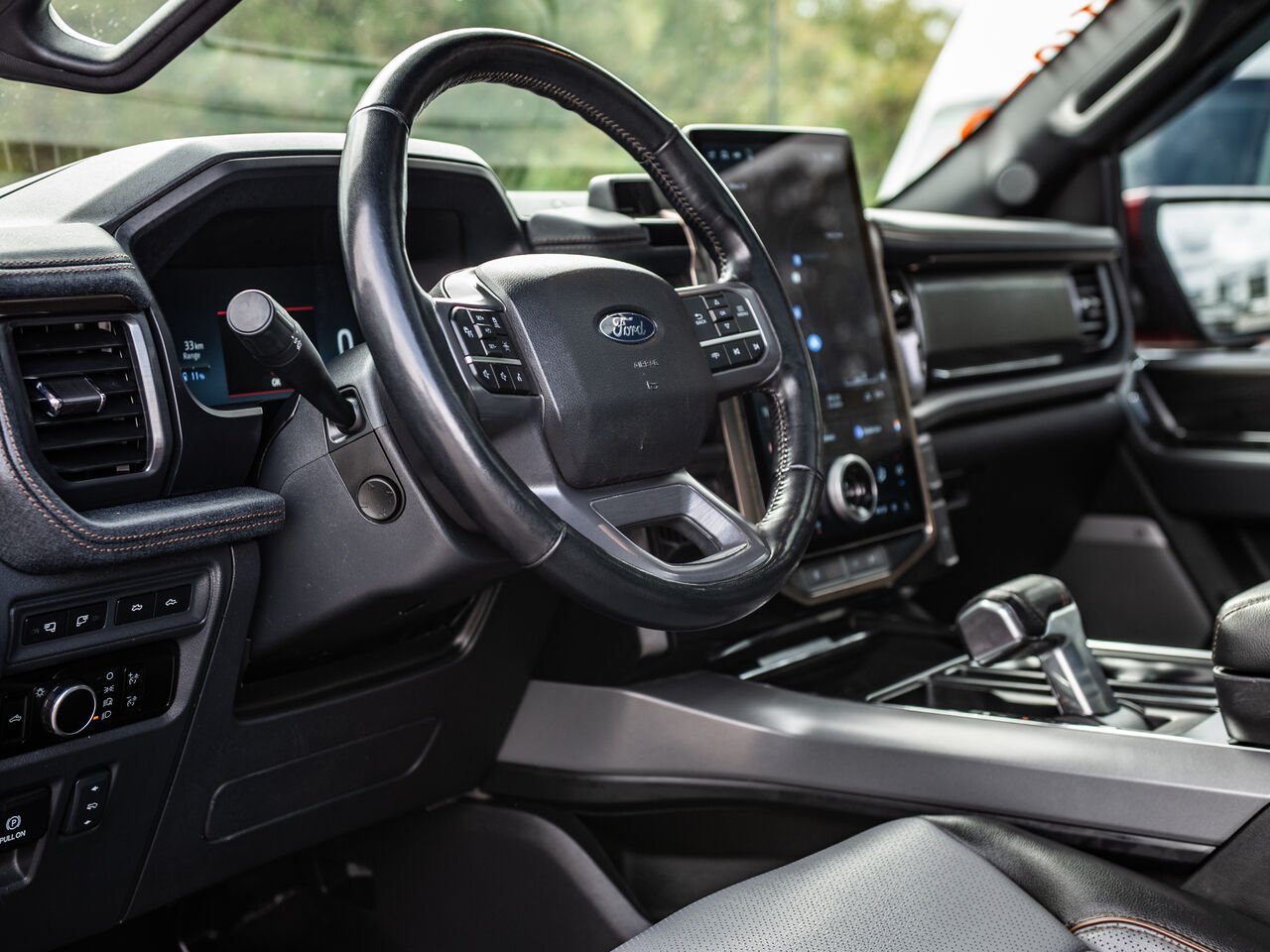 2024 Ford F-150 Lightning Red Sainte-Julienne - photo #17