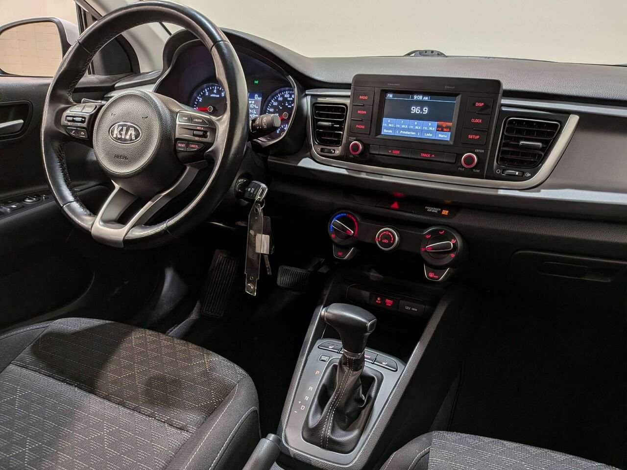 2018 Kia Rio 5-door LX Manual White Val-David - photo #17