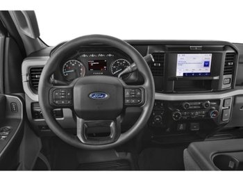 Ford Super Duty F-350 DRW XLT