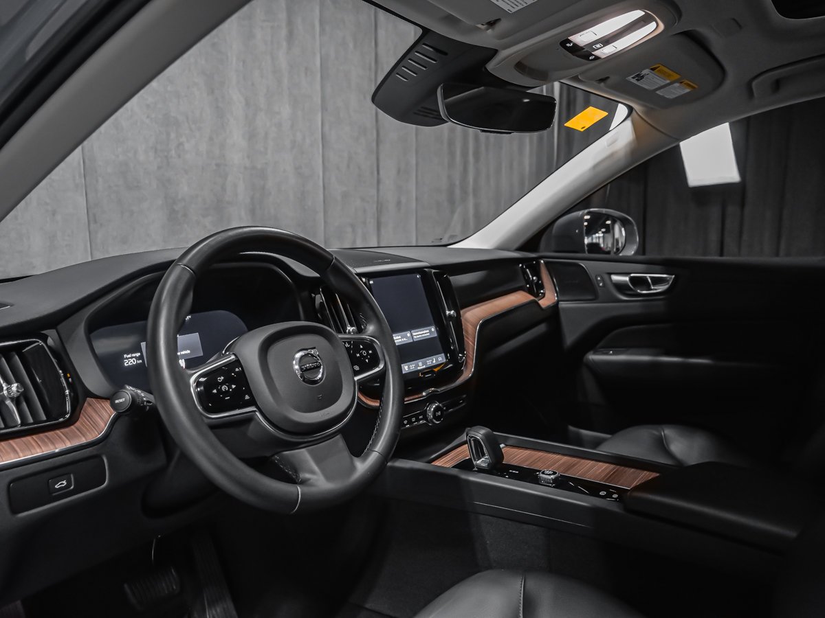2023 Volvo XC60 B6 PLUS BRIGHT CLIMAT HARMAN KARDON Grey Montreal - photo #5
