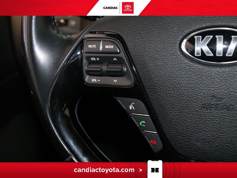 2017 Kia Forte White Blainville - photo #26