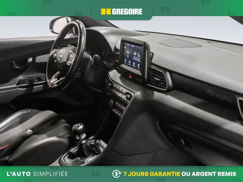 2019 Hyundai Veloster White Blainville - photo #30