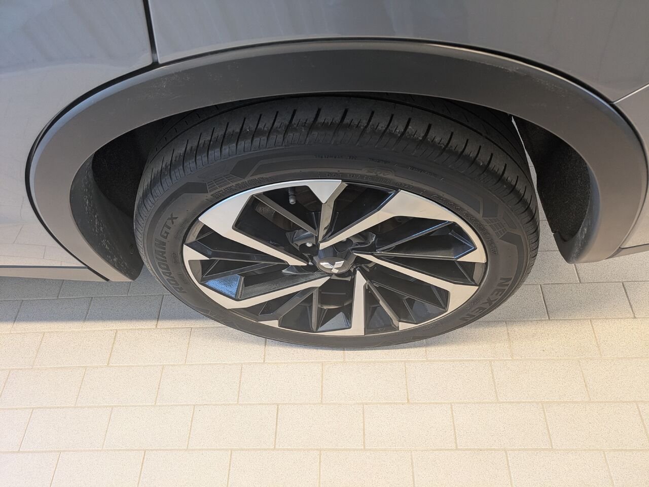 2023 Mitsubishi Outlander Grey Gatineau - photo #4
