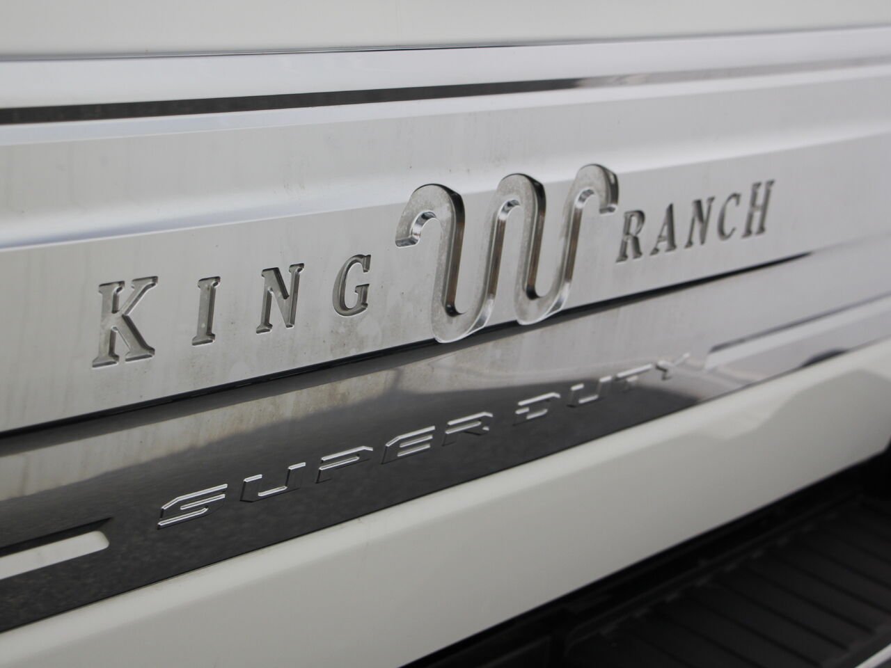 Ford Super Duty F-450 DRW King Ranch cabine 6 places 4RM caisse de 8 pi 2024 Blanc Châteauguay - photo #35