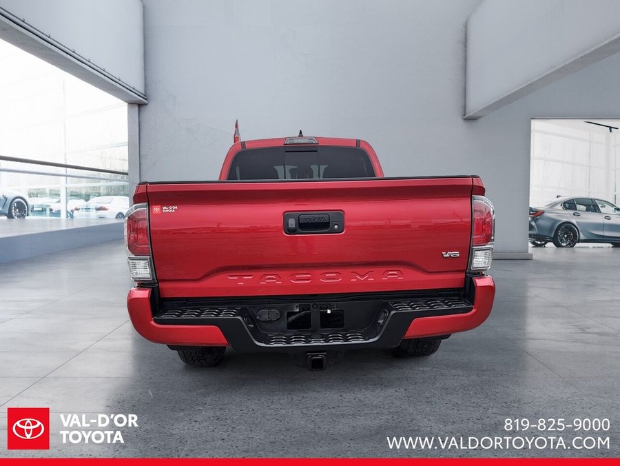 2022 Toyota Tacoma 2022 Red
