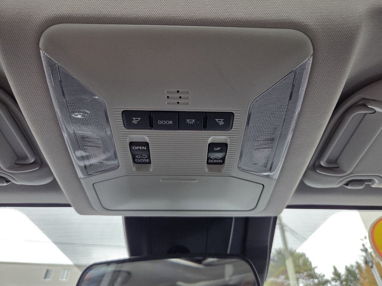2022 Toyota RAV4 TRAIL White Mont-Laurier - photo #22