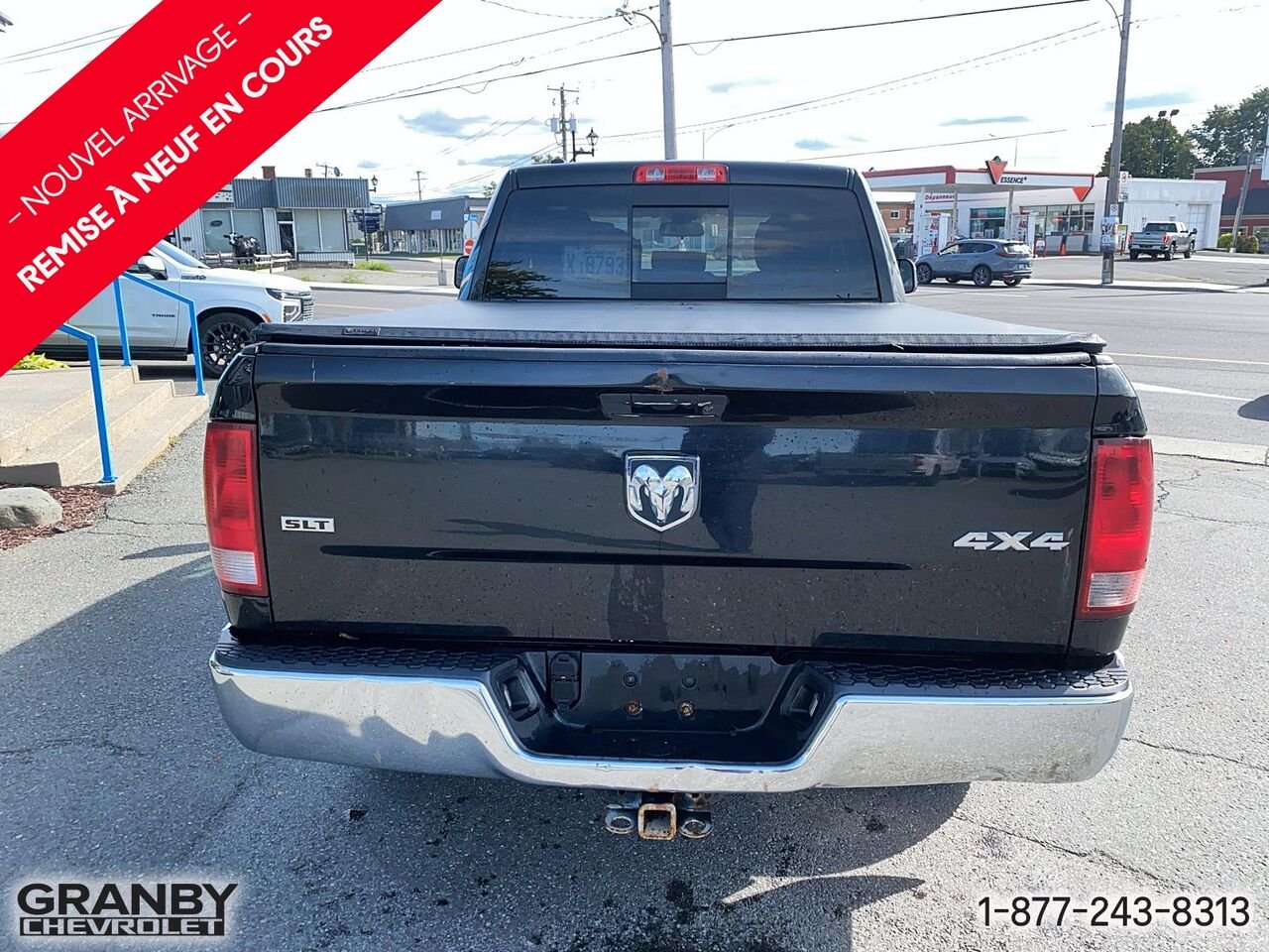 Ram 1500 Cabine quad 4RM, 140,5 po SLT | 27-0112B 2016 Noir Granby - photo #5