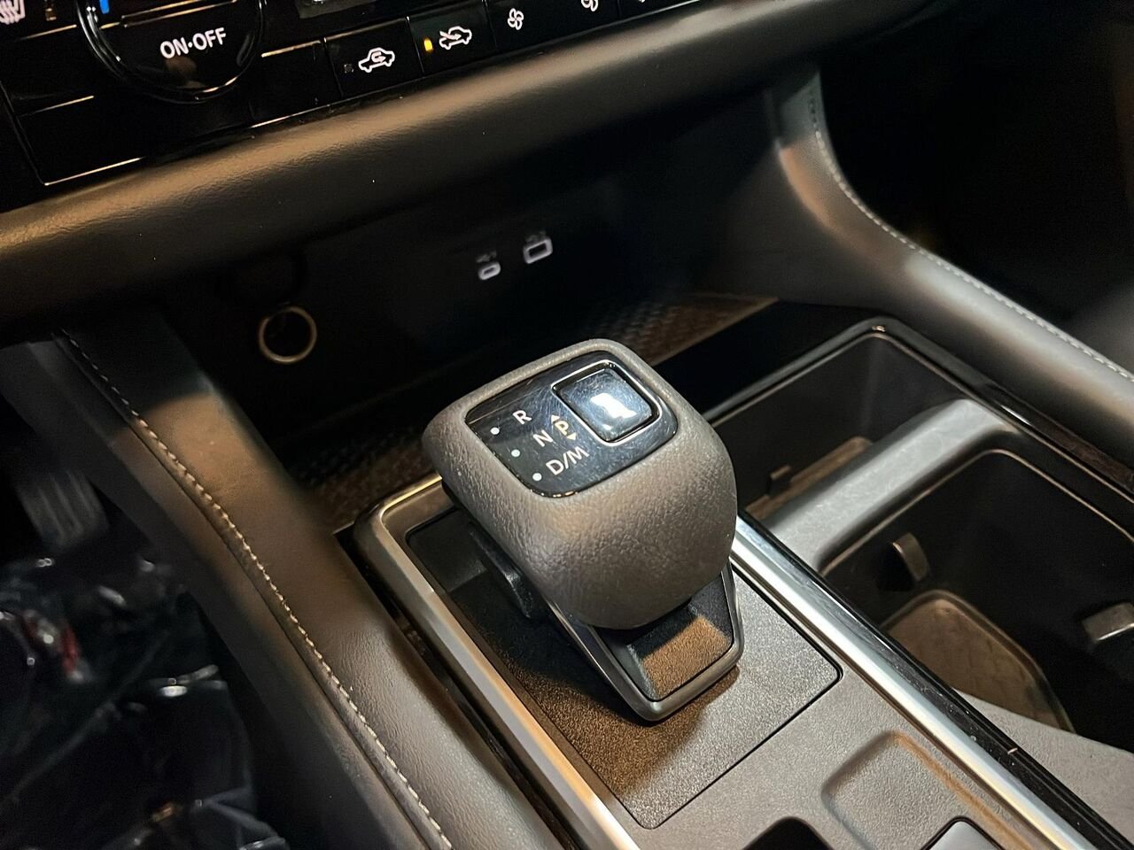 2024 Nissan Pathfinder Black Québec - photo #33