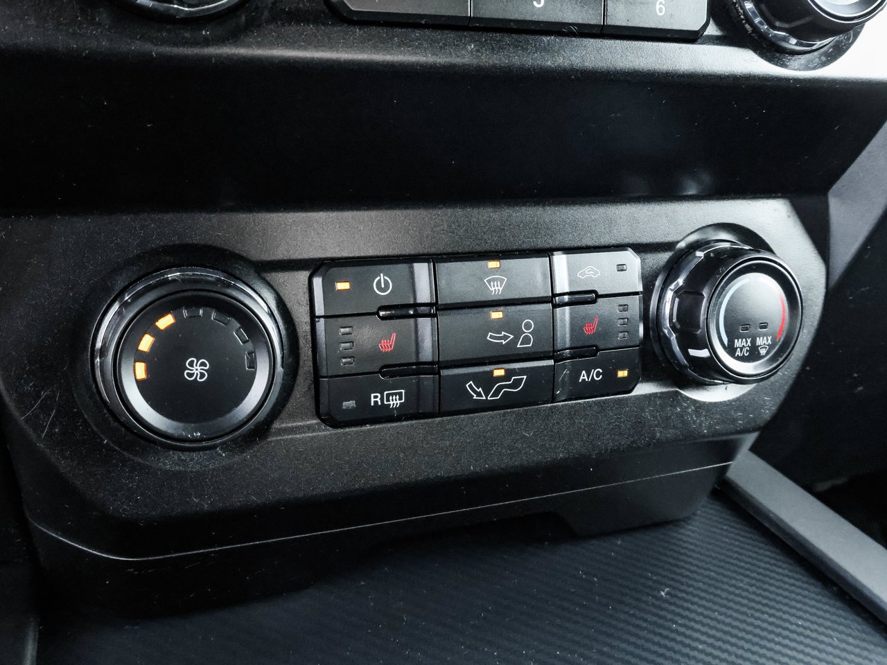 2020 Ford F-150 XLT 4WD SuperCrew 5.5' Box Blue Sherwood Park - photo #27