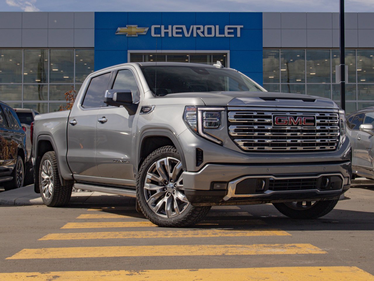 2025 GMC Sierra 1500 4WD Crew Cab 147 Denali Grey Sherwood Park - photo #14