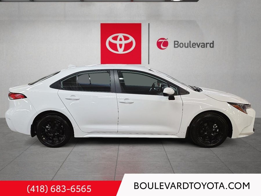 2025 Toyota COROLLA LE White