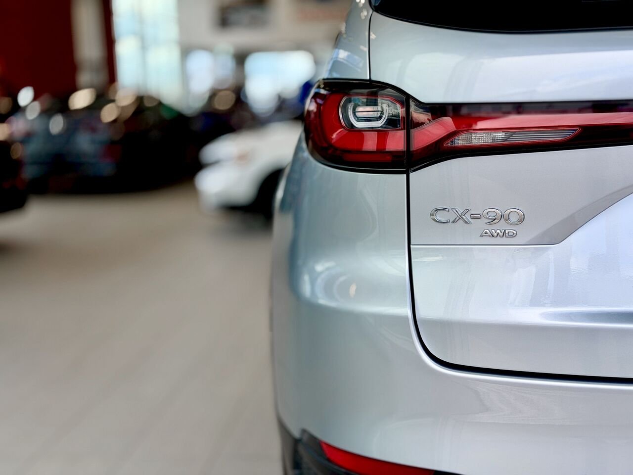 2024 Mazda CX-90 hybride léger GS-L 4WD Silver Notre-Dame-des-Prairies - photo #12