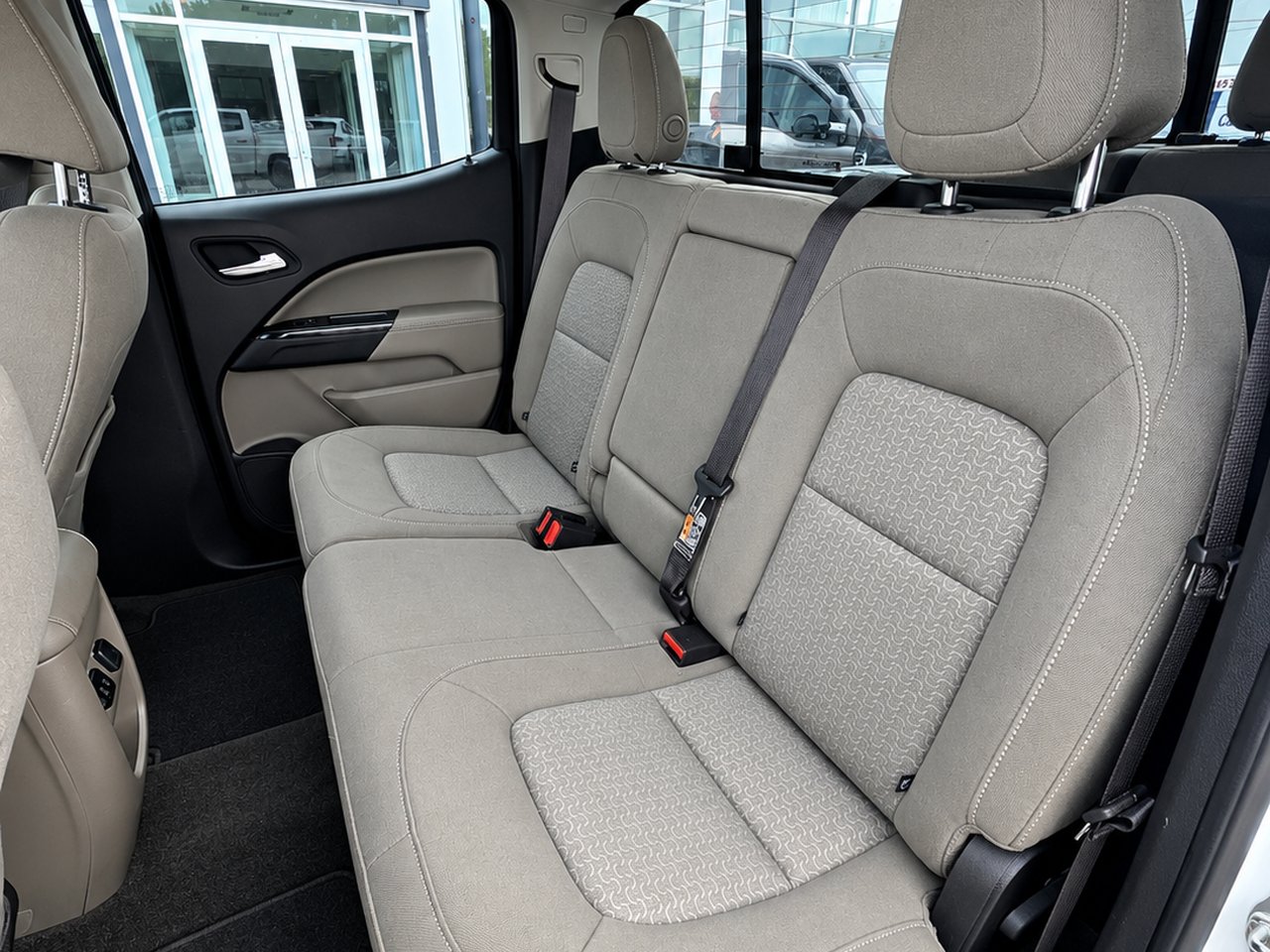 2018 GMC Canyon SLE White Granby - photo #12