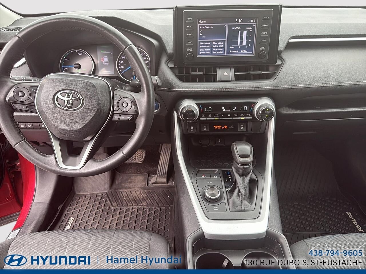 2020 Toyota RAV4 Red Saint-Eustache - photo #13