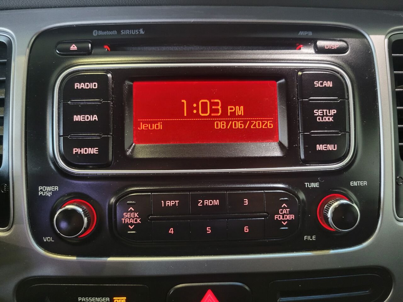 2015 Kia Rondo Brown  - photo #20