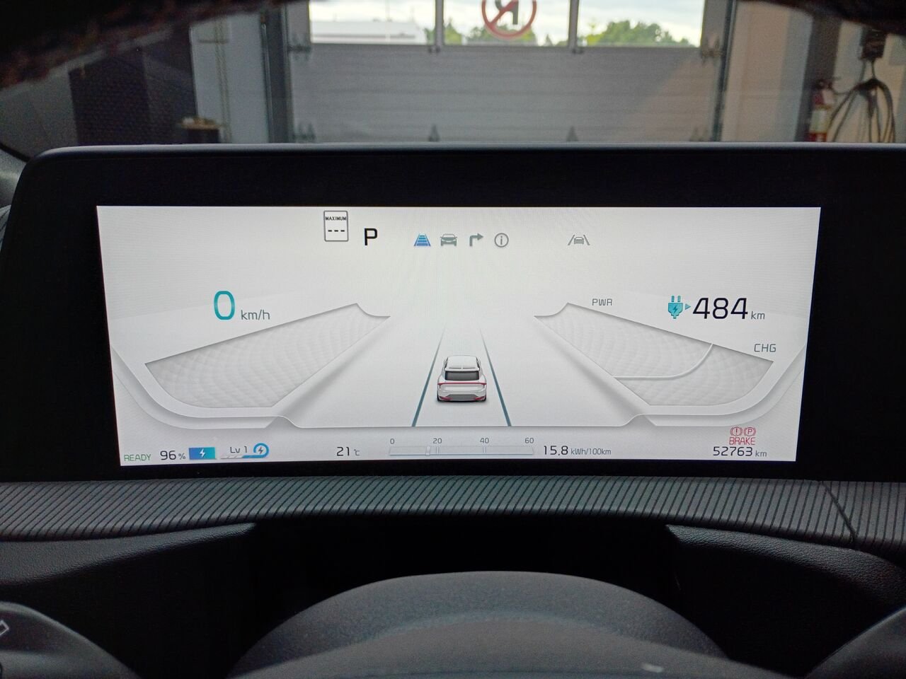 2024 Kia EV6 Red Blainville - photo #25