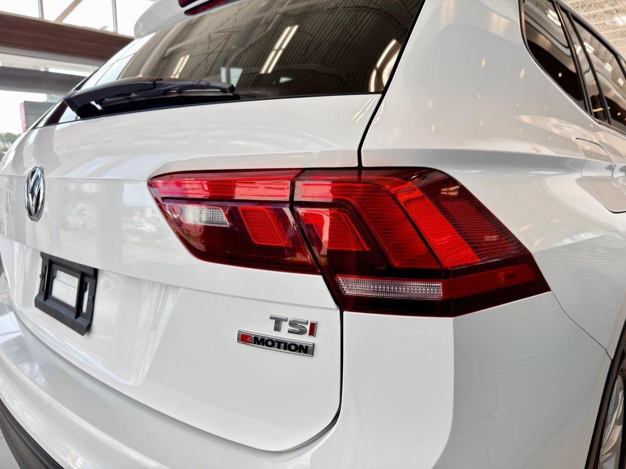 Volkswagen Tiguan 2018 Blanc Notre-Dame-des-Prairies - photo #10