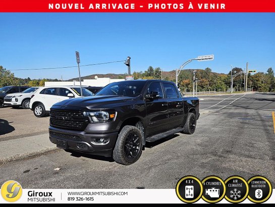 2022 RAM 1500 Big Horn cabine d'équipe 4x4 caisse de 5 pi 7 po Grey