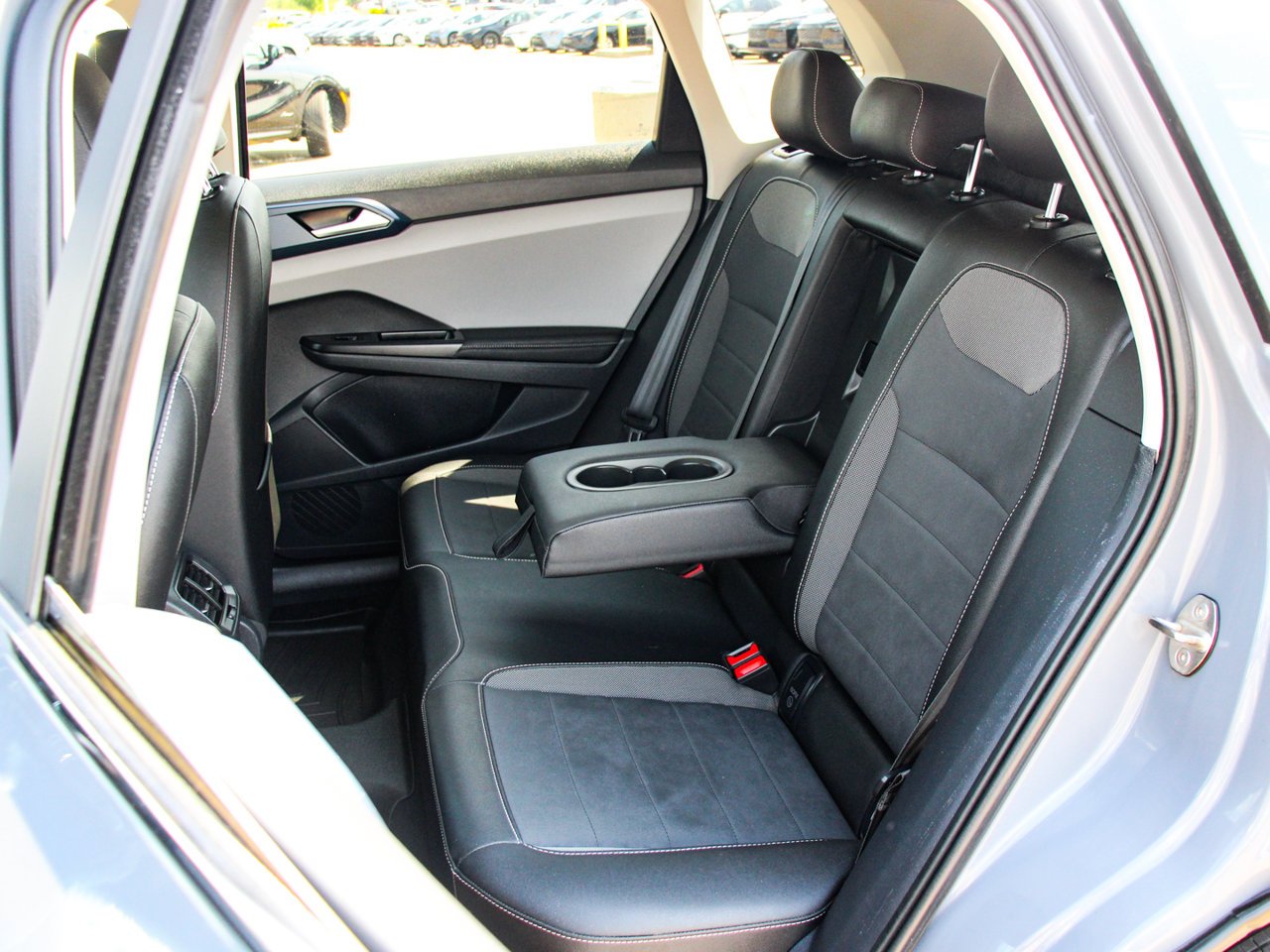 2024 Volkswagen Taos Comfortline FWD Grey Sherwood Park - photo #28