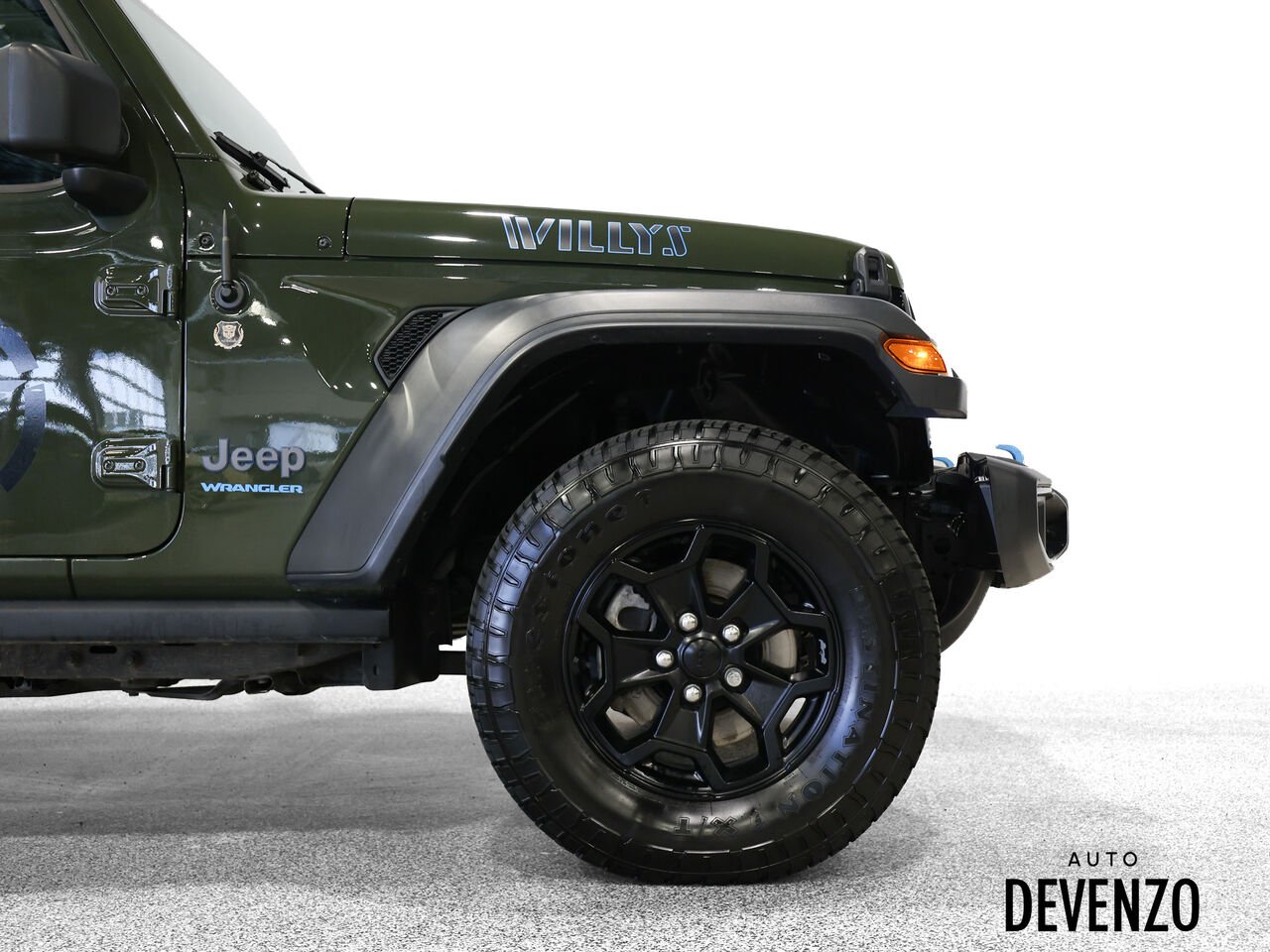 2023 Jeep Wrangler 4xe Green Saint-Eustache - photo #4