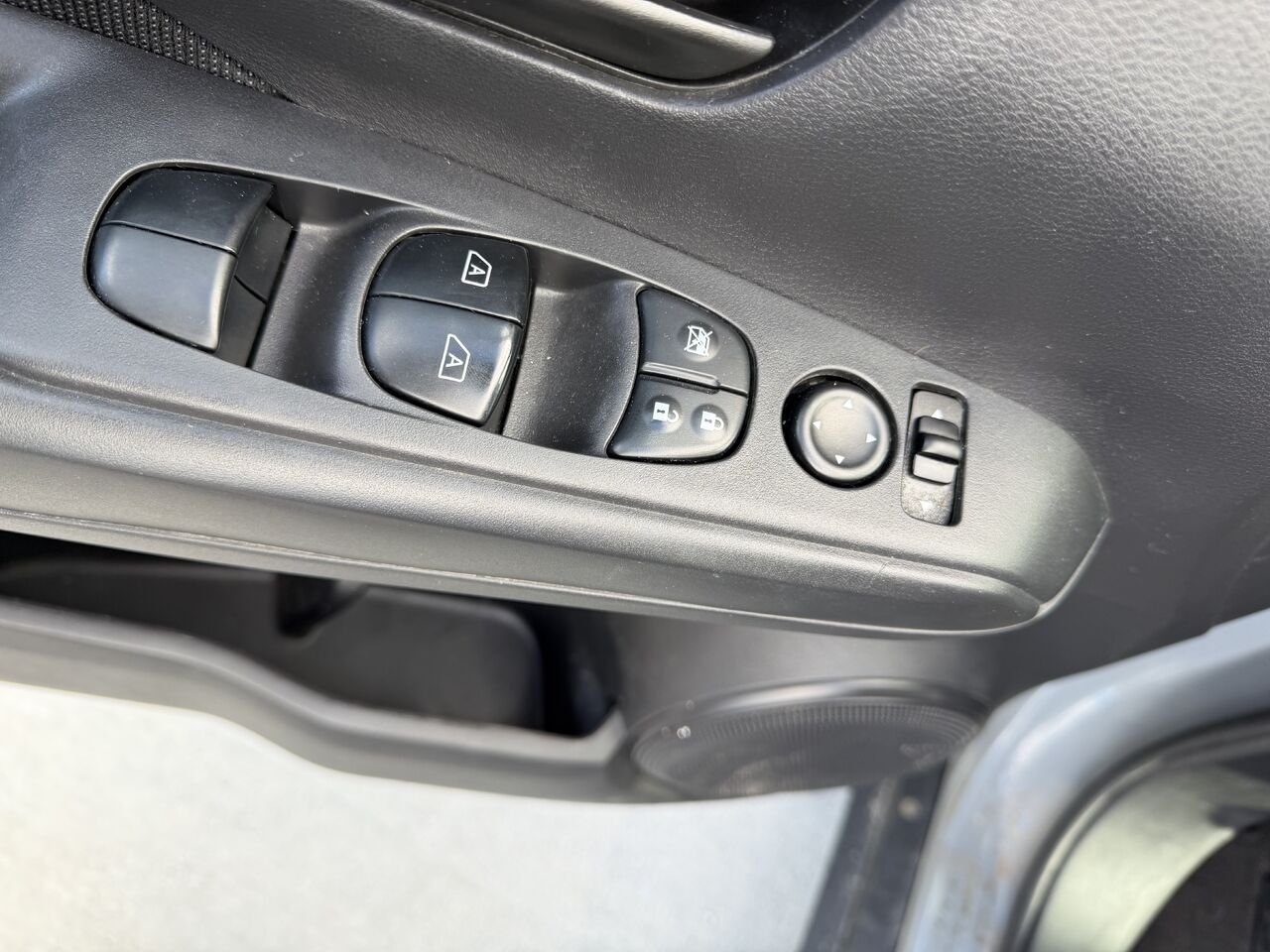 Nissan Kicks jamais accidenté un seul propriétaire bluetooth caméra de recul 2021 Gris Châteauguay - photo #13