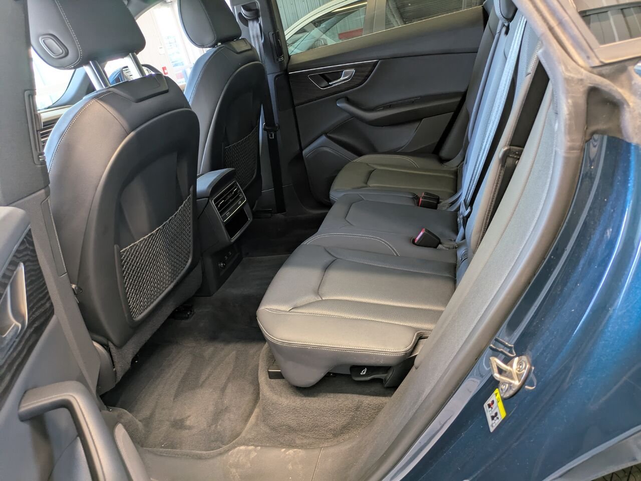 2021 Audi Q8 Blue Gatineau - photo #17