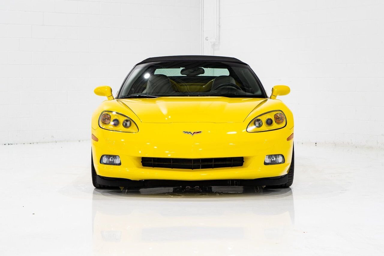 Chevrolet Corvette PRIX EN USD | With Only 900km (563mi) From New With Window Sticker 2008 Jaune Montréal - photo #92