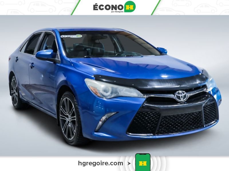 2016 Toyota Camry Blue Blainville - photo #0