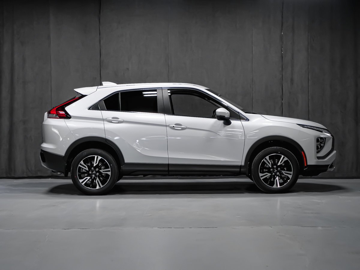 Mitsubishi Eclipse Cross SE 2026 Blanc diamant Montréal - photo #3