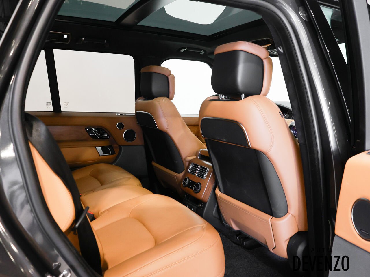 2021 Land Rover Range Rover Grey Saint-Eustache - photo #9